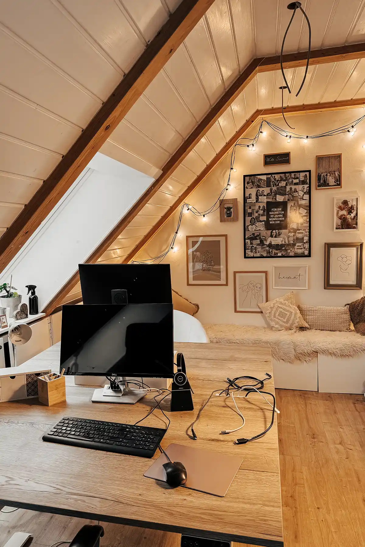 Dachgeschoss-Büro mit Hygge Faktor